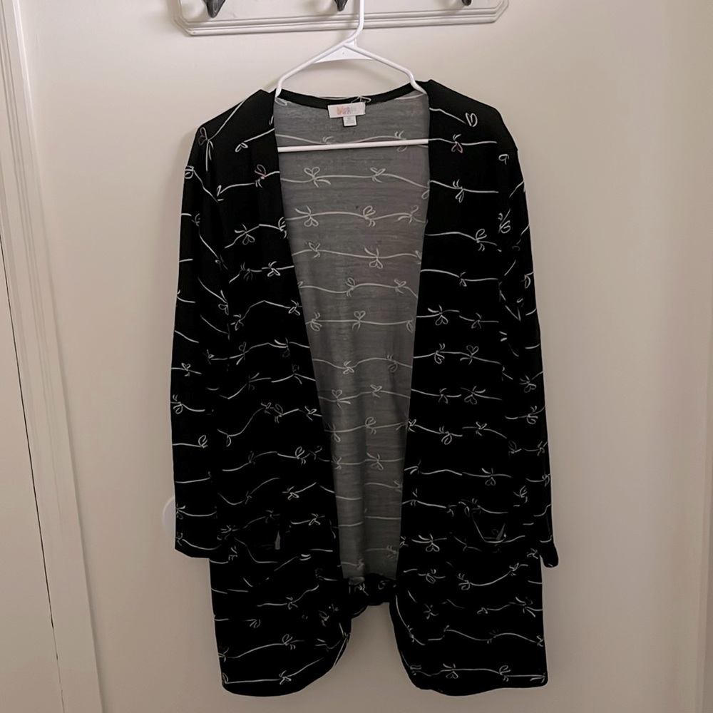 Lularoe Caroline XL Sweater material
